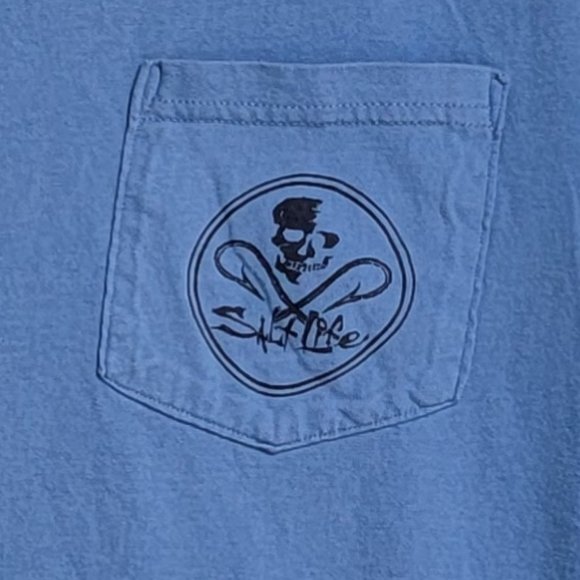 🌞4/$20🌞 Salt Life Hook and Skulls Men's Pocket Tee Size Medium - Picture 3 of 4